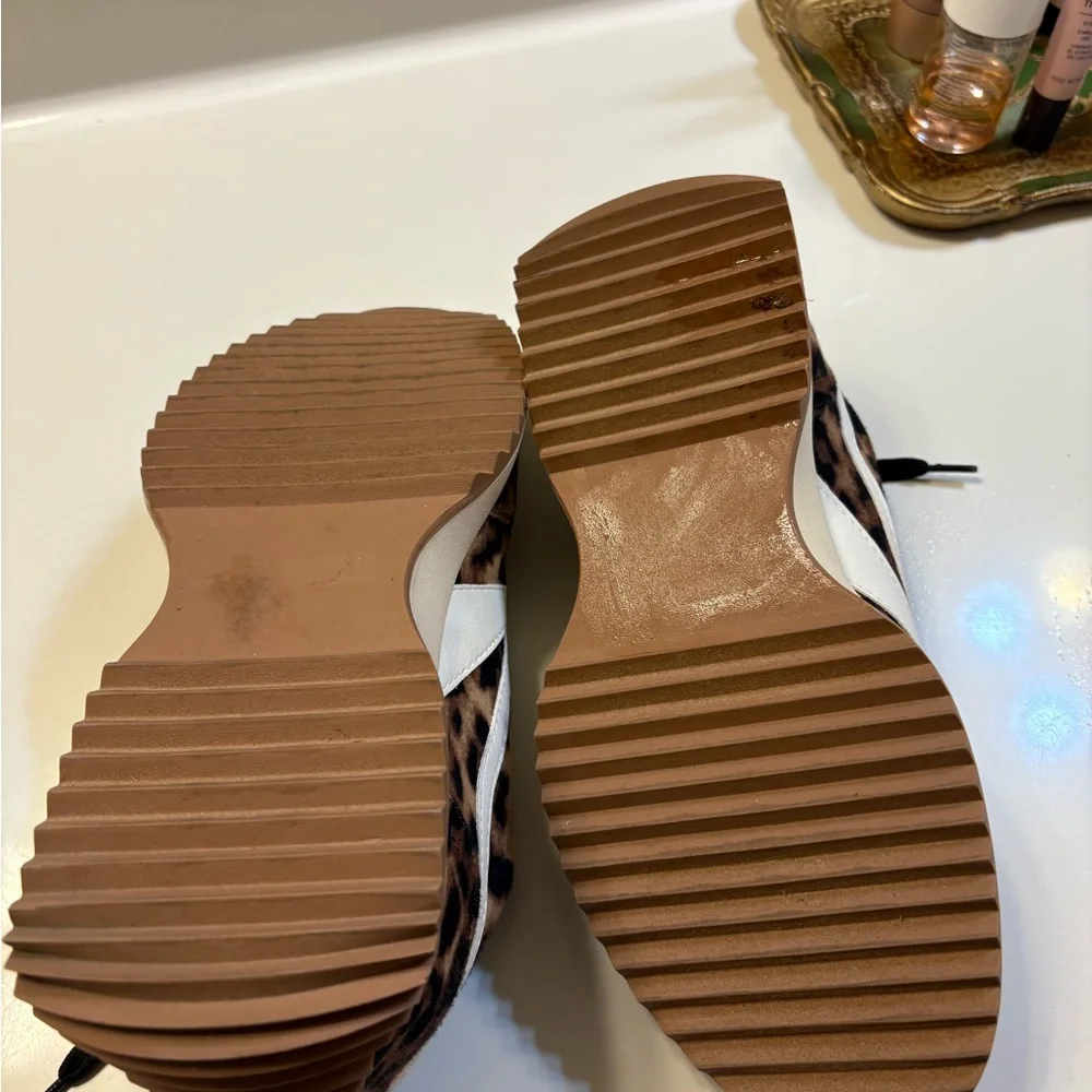 Dolce Vita Leopard Print Sneakers, size 10 - Picture 5 of 7